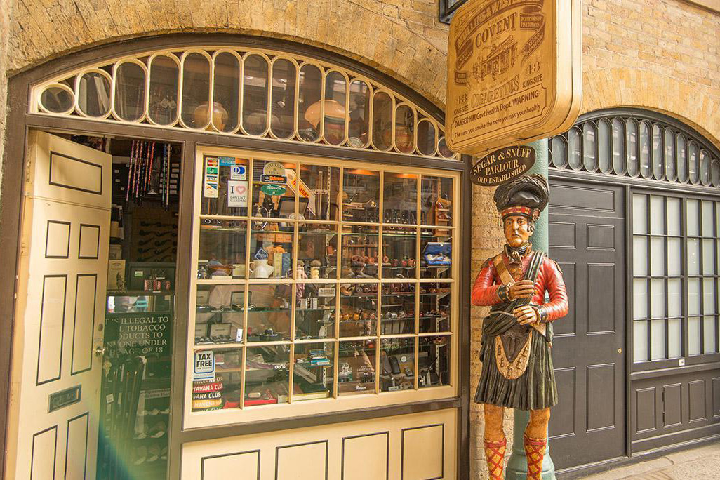 Segar and Snuff Parlour