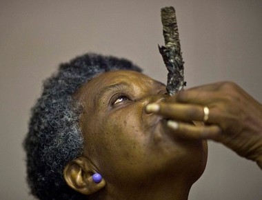 The Ash Game in Cuban Cigar Culture