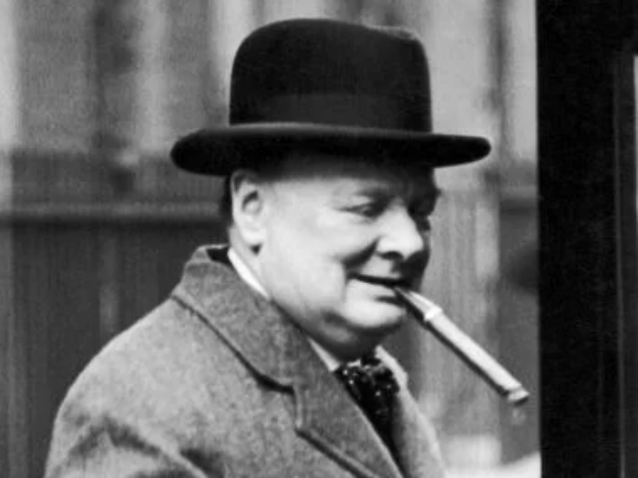 Long-Format Cigars: A Guide