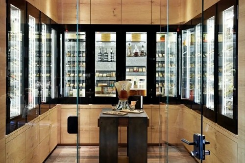 The Chedi Andermatt. The cigar Library